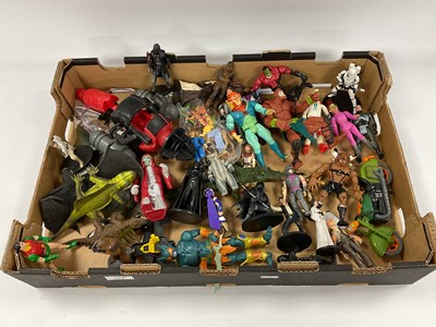Lot 578 - A quantity of plastic action figures. Themes...