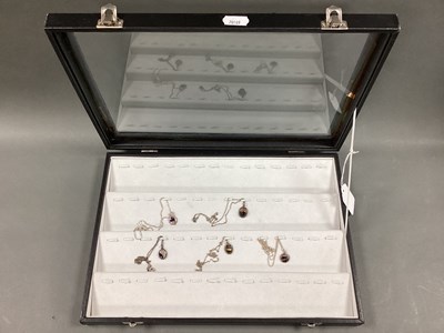 Lot 221 - Five Blue John Oval Pendants on Chains, in...