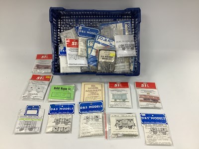 Lot 631 - Approximately thirty 00 gauge (4mm scale)...