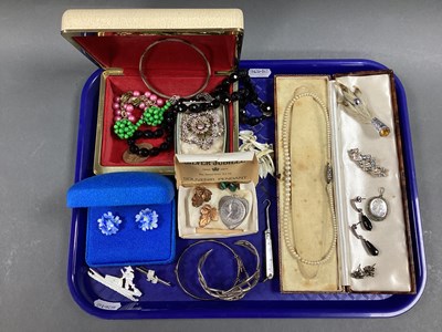 Lot 291 - A Collection of Vintage and Later Jewellery,...
