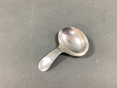 Lot 58 - A Georgian Hallmarked Silver Caddy Spoon,...