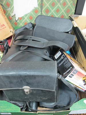 Lot 1043 - Binoculars; Tasco Zip 6x-18x35, Nikon Aculon...
