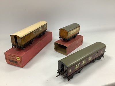 Lot 630 - Three Pre-War Hornby 'O' Gauge Coaches, a No 2...
