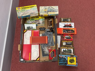 Lot 544 - A Quantity of 'OO' Model Railway Items,...