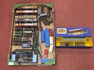 Lot 546 - A collection of Hornby-Dublo three-rail 00...