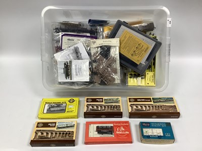 Lot 426 - A collection of 00 gauge rolling stock kits,...