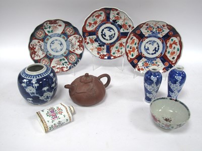 Lot 1396 - Oriental - Three Japanese Imari plates,...