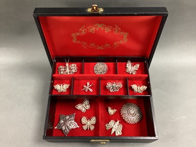 Lot 220 - A Collection of Assorted Filigree Brooches, to...
