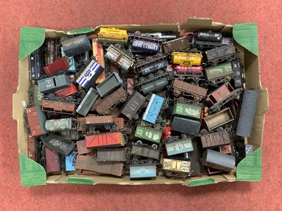 Lot 371 - Approximately seventy-five 00 gauge steam era...