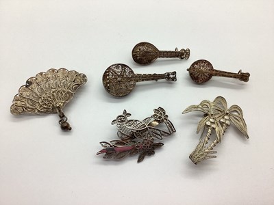 Lot 132 - A Collection of Assorted Filigree Brooches,...