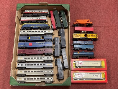 Lot 554 - A collection of Triang and Hornby...