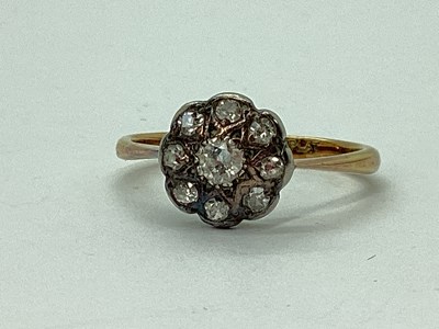 Lot 72 - A Dainty Antique Diamond Cluster Ring, the...
