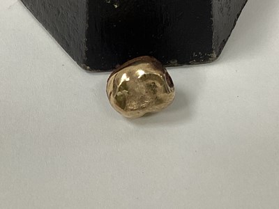 Lot 1351 - Dental Gold, (one tooth).