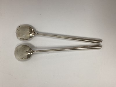 Lot 1336 - A Pair of Edwardian Hallmarked Silver Salad...