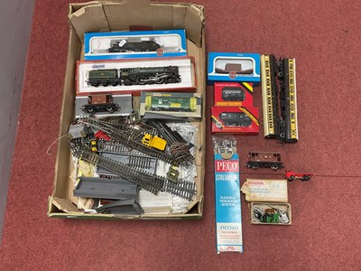 Lot 310 - A Collection of 'OO' Gauge Model Railway Items...