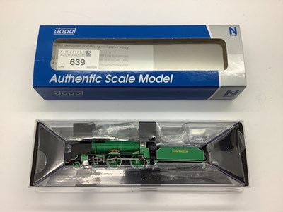 Lot 639 - A Boxed Dapol 'N' Gauge Schools Class "927...
