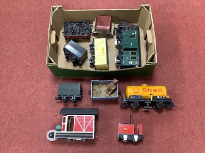 Lot 390 - Eleven "G" Gauge Unboxed Four Wheel Items,...