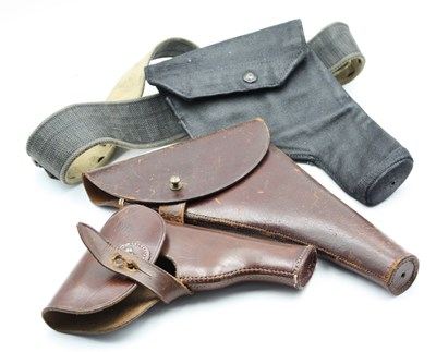 Lot 539 - WWI British Webley .455 Leather Pistol Holster,...