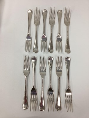 Lot 17 - A Set of Twelve Hallmarked Silver Old English...