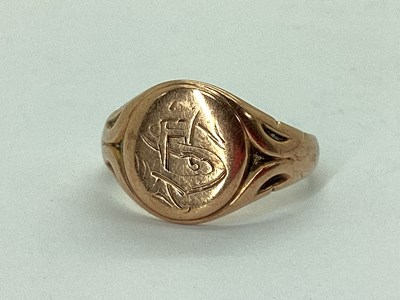 Lot 58 - A 9ct Rose Gold Signet Ring, the oval panel...