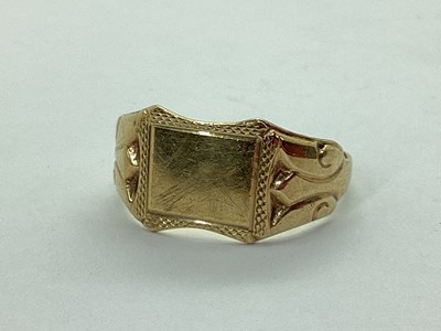 Lot 57 - A 9ct Gold Signet Ring, the plain rectangular...