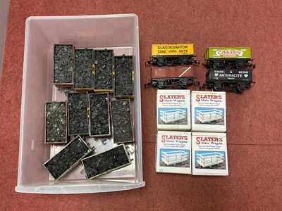 Lot 385 - Fourteen 'O' Gauge/7mm Lima Unboxed Coal...