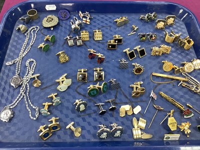 Lot 260 - A Collection of Cufflinks and Other Gent's...