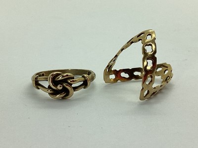 Lot 50 - A 9ct Gold Knot Style Dress Ring, of openwork...