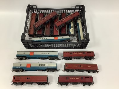 Lot 447 - Sixteen Triang 'OO' Gauge Mail Coaches: eleven...