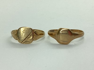 Lot 46 - Two 9ct Gold Signet Style Rings (finger sizes...