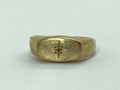 Lot 38 - A 9ct Gold Signet Style Ring, the rectangular...