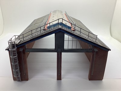 Lot 592 - A Bachmann '00' Gauge Scenecraft "Modern...