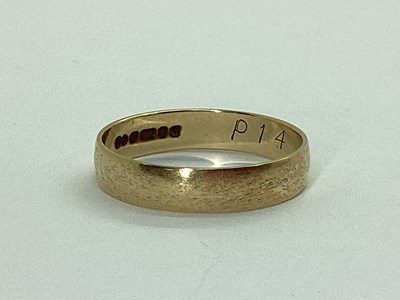 Lot 39 - A 9ct Gold Plain Wedding Band (finger size...