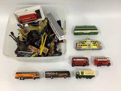 Lot 382 - A Quantity of 1:76/1:87 Trackside Scale...