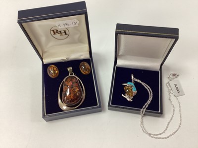 Lot 180 - A Large Modernist Style Amber Coloured Pendant,...