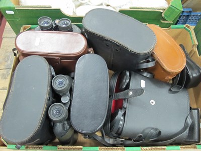 Lot 1096 - Binoculars, mostly cased, including Prinz...