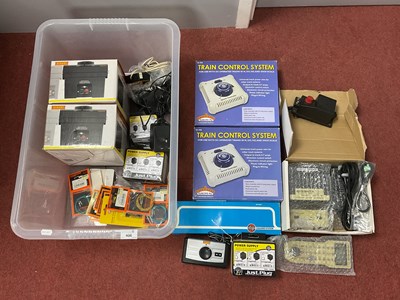 Lot 406 - Various Analogue Track Control Items, etc, to...