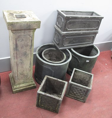 Lot 1423 - Plastic Garden Pedestal 91cm tall and seven...