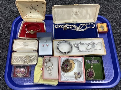 Lot 197 - Rotary; A 9ct Gold Cased Ladies Wristwatch,...