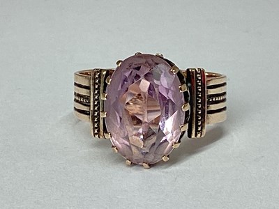 Lot 63 - A Vintage Single Stone Ring, oval claw set,...