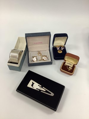 Lot 290 - A Hallmarked Silver Napkin Ring, of octagonal...