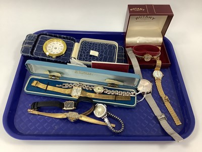 Lot 254 - A Modern Geneve Ladies Wristwatch, to integral...