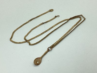 Lot 118 - A 9ct Gold Chain, (lacking clasp) suspending...