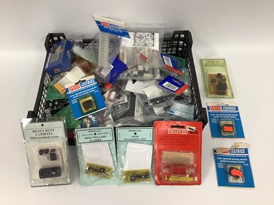 Lot 354 - A Quantity of Model Railway Electrical and...