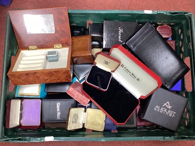 Lot 232 - A Quantity of Assorted Empty Jewellery Boxes :-...