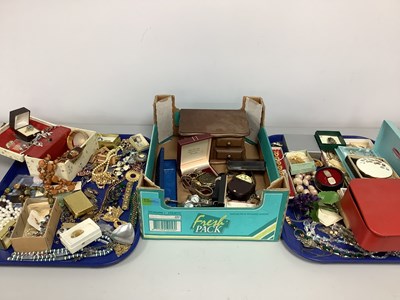 Lot 226 - A Large Mixed Lot of Assorted Costume...