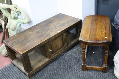 Lot 1525 - Oak Drop Leaf Table, on turned and block...