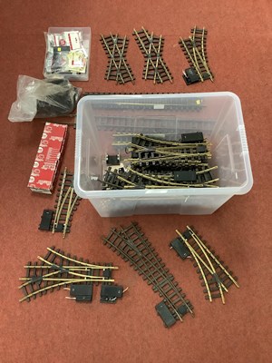 Lot 384 - Approximately Twenty-Five 'G' Gauge Points,...