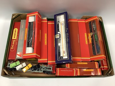 Lot 364 - Fourteen Boxed 'OO' Gauge Modern Image Wagons,...