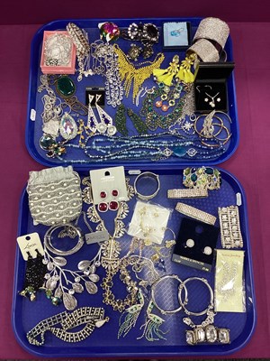 Lot 264 - A Selection of Ornate Diamanté and Other...